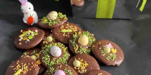 Chocolate-Easter-Biscuits-Made-In-Easter-Workshop