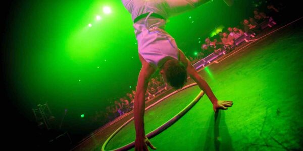 Acrobatic-Hoop-Dancers