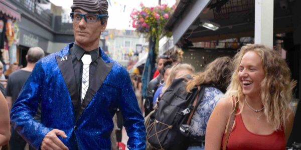 Android-Entertainment-Hire-Street-Performance