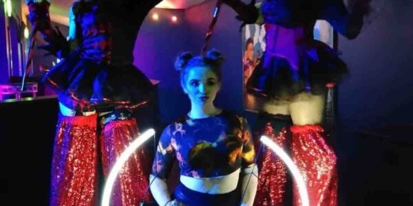 Circus-Stilt-Walkers-For-Hire