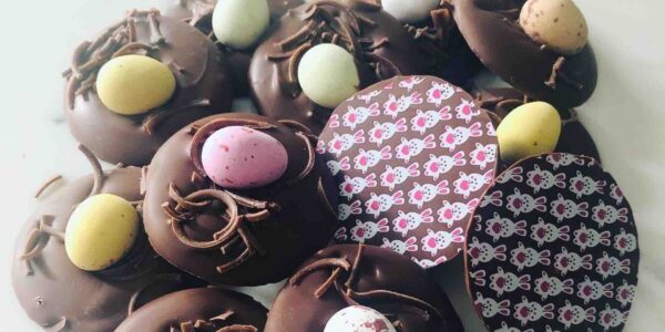 Easter-Egg-Chocolate-Nests