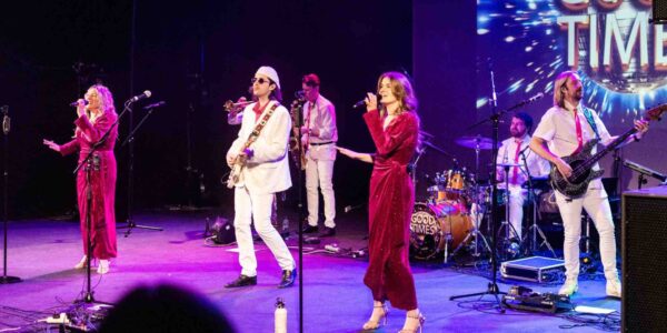Good-Times-Singers-On-Stage