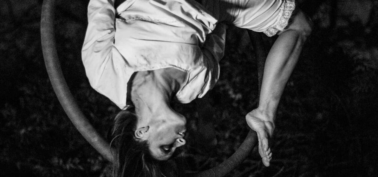 Halloween-Themed-Contortionist
