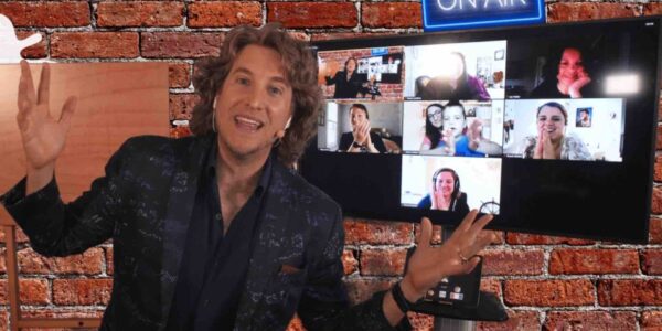 Live-Social-Magic-Show