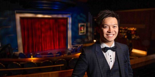 Magician-Entertainment-For-Hire