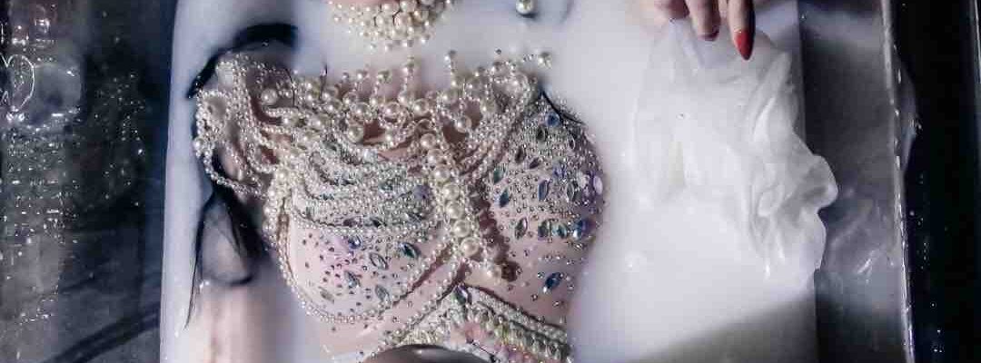 Pearl-Milk-Bath-Burlesque-Show