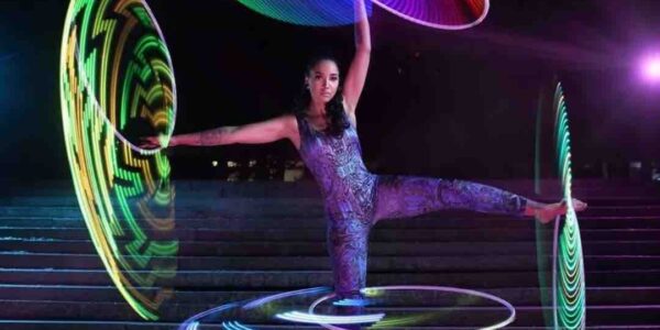 Spinning-Hula-Hoop-Light-Performer