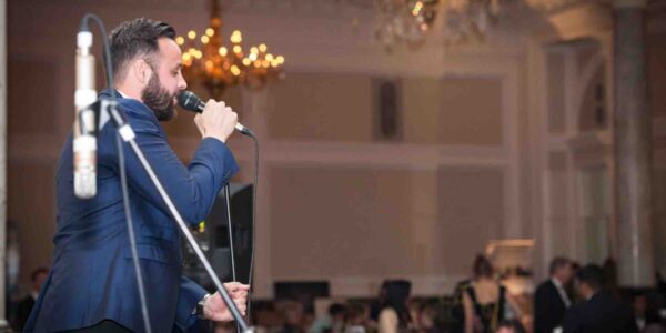 Corporate-Singer-For-Events
