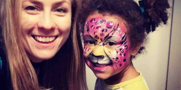 Face-Painter-With-Finished-Design