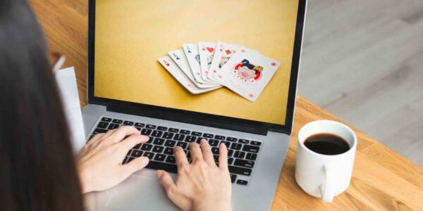 Higher-Or-Lower-Interactive-Card-Game