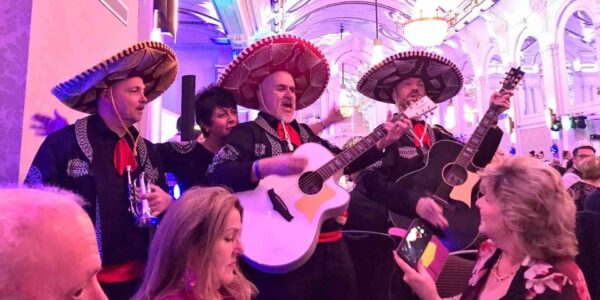 Live-Performing-Mariachi-Trio