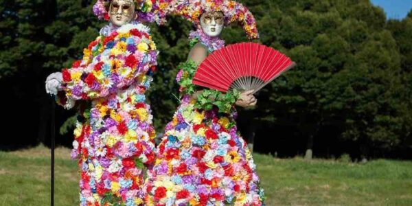 Lord-And-Lady-Masquerade-Floral-Entertainers