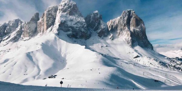 Mountain-Ski-Murder-Mystery-Online