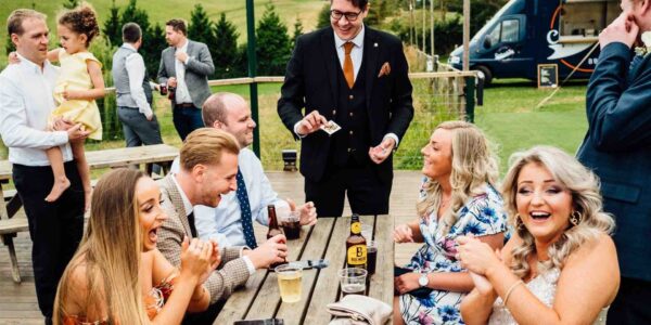 Table-Magicians-For-Events