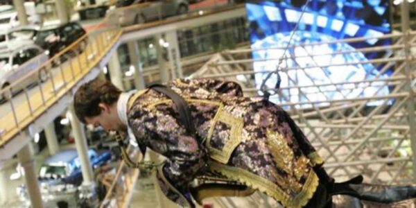 Aerial-Artists-Perform-Saxophone