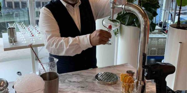 Cocktail-Bartender-With-Trike