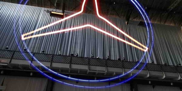 Corporate-Branding-Light-Painting
