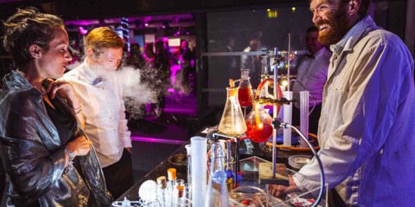 Guests-Enjoy-Liquid-Nitrogen-Dessert-Catering