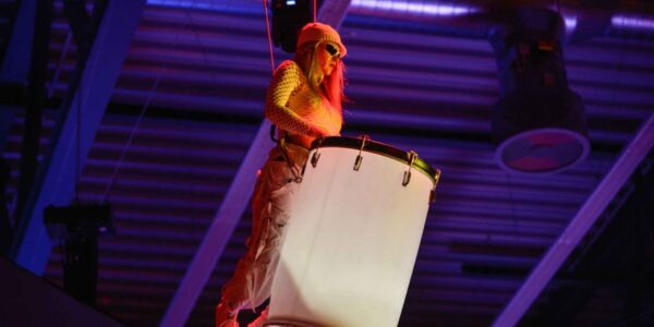 Light-Up-Drum-For-Aerial-Show