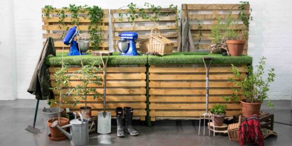 Outdoor-Garden-Party-Dessert-Stand