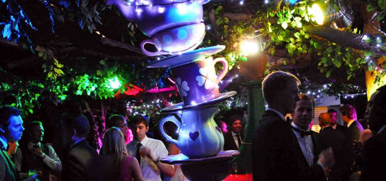 Alice-In-Wonderland-Event-Theming