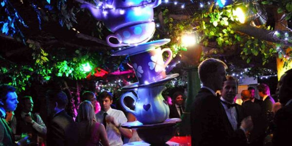 Alice-In-Wonderland-Event-Theming