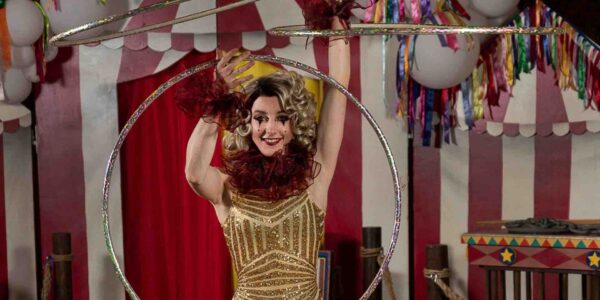 Circus-Themed-Hula-Show