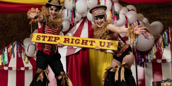 Circus-Themed-Stilt-Walkers