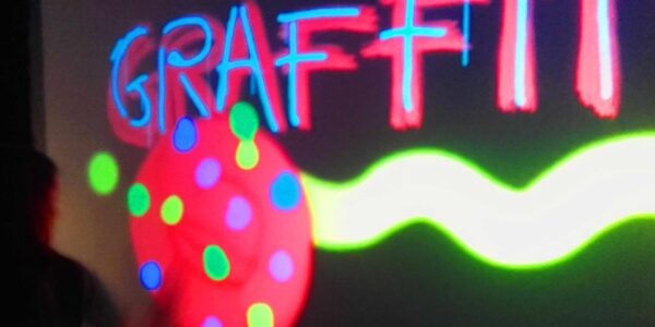 Event-Graffiti-Interactive-Installation