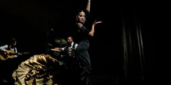 Female-Flamenco-Dancer