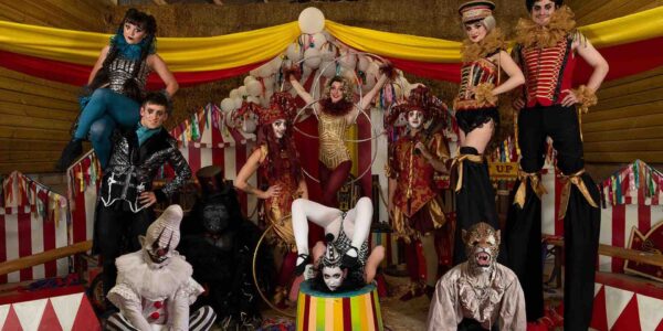 Freak-Show-Circus-Troupe