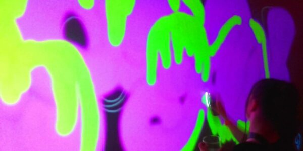 Guests-Painting-On-Digital-Graffiti-Wall