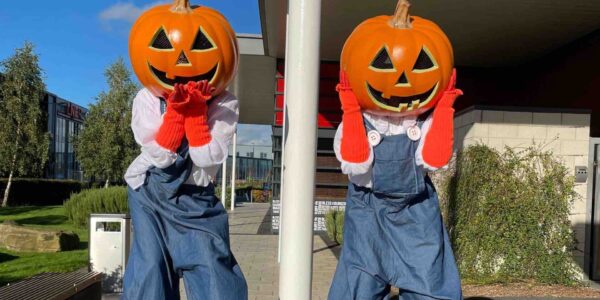 Halloween-Stilt-Walkers-For-Events