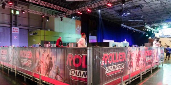 Mobile-Roller-Disco-Installation