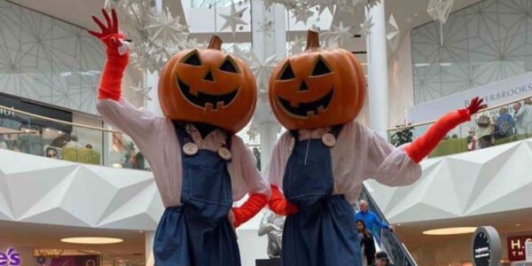Pumpkin-Stilt-Performers-For-Events