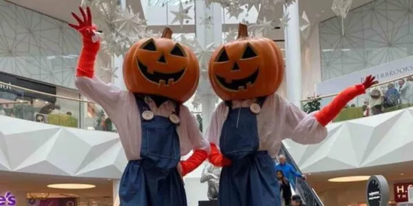 Pumpkin-Stilt-Performers-For-Events