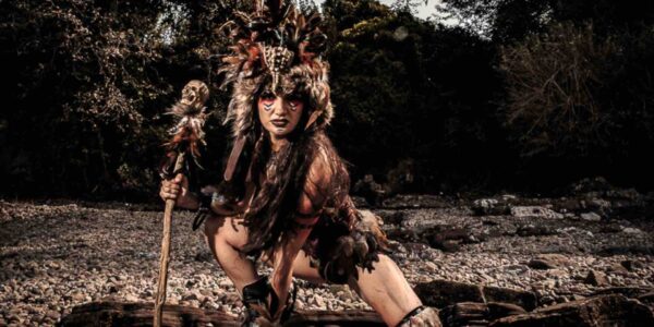 Walkabout-Entertainers-With-Bone-Costumes