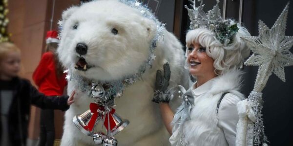Animatronic-Polar-Bear-Walkabout-Entertainer