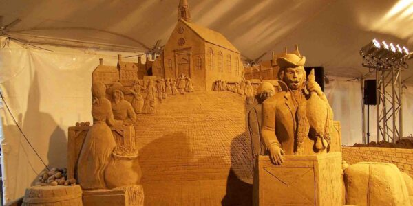 Church-Landscape-Sand-Sculpture