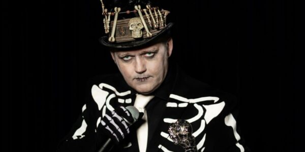 Halloween-Themed-Performers-For-Hire
