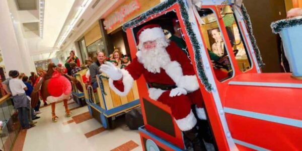 Santa-Claus-On-Land-Train