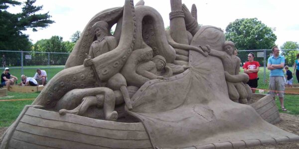 Sea-Monster-Themed-Sand-Sculpture