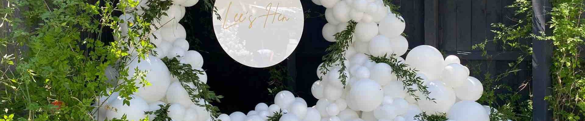 White-Party-Themed-Event-Balloon-Display