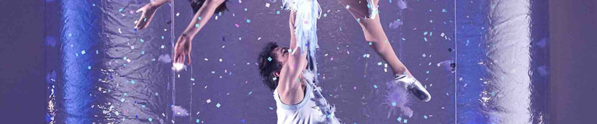 Winter-Wonderland-Acrobatic-Performers Winter-Wonderland-Acrobatic-Performers
