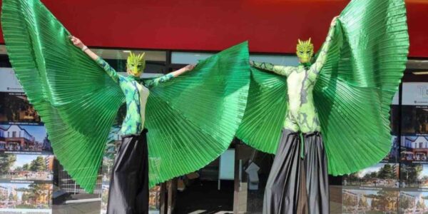 Dragon-Themed-Stilt-Walkers