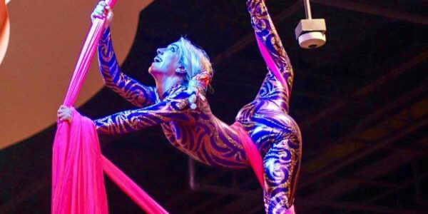 Aerial-Performer-With-Red-Silks