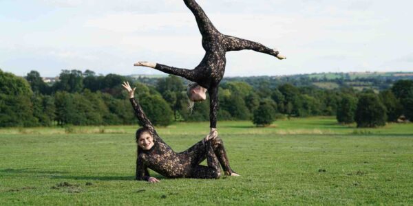 Duo-Performers-For-Circus-Events