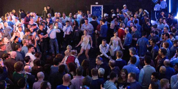 Gatsby-Themed-Flash-Mob