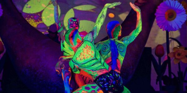 Glow-Jungle-Themed-Shows