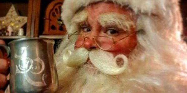 Hire-Santa-Entertainer-For-Christmas-Events